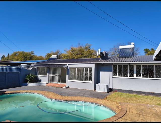 3 BEDROOM HOUSE TO LET IN SASOLBURG CENTRAL